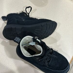 Boys size 4 Black Ugg boots
